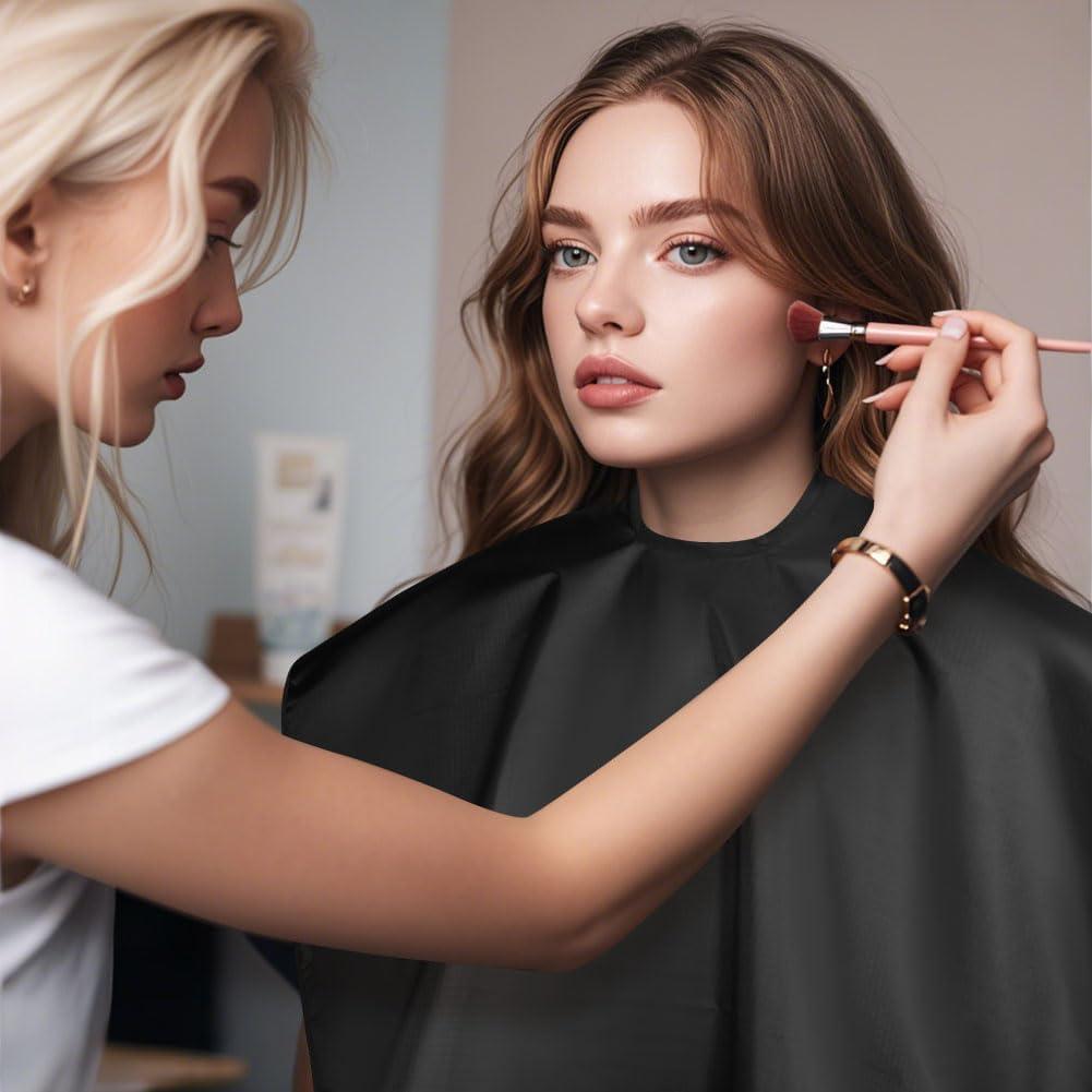 imageLOPHE Coupe de Cheveux Coiffure Cape Attache Auto Coupe de Cheveux Cape avec Brosse Plumeau de Cou et un Peigne Capes de Coiffeur de Salon Courte pour Coupe de Cheveux de Salon de CoiffureAvec Accessoires